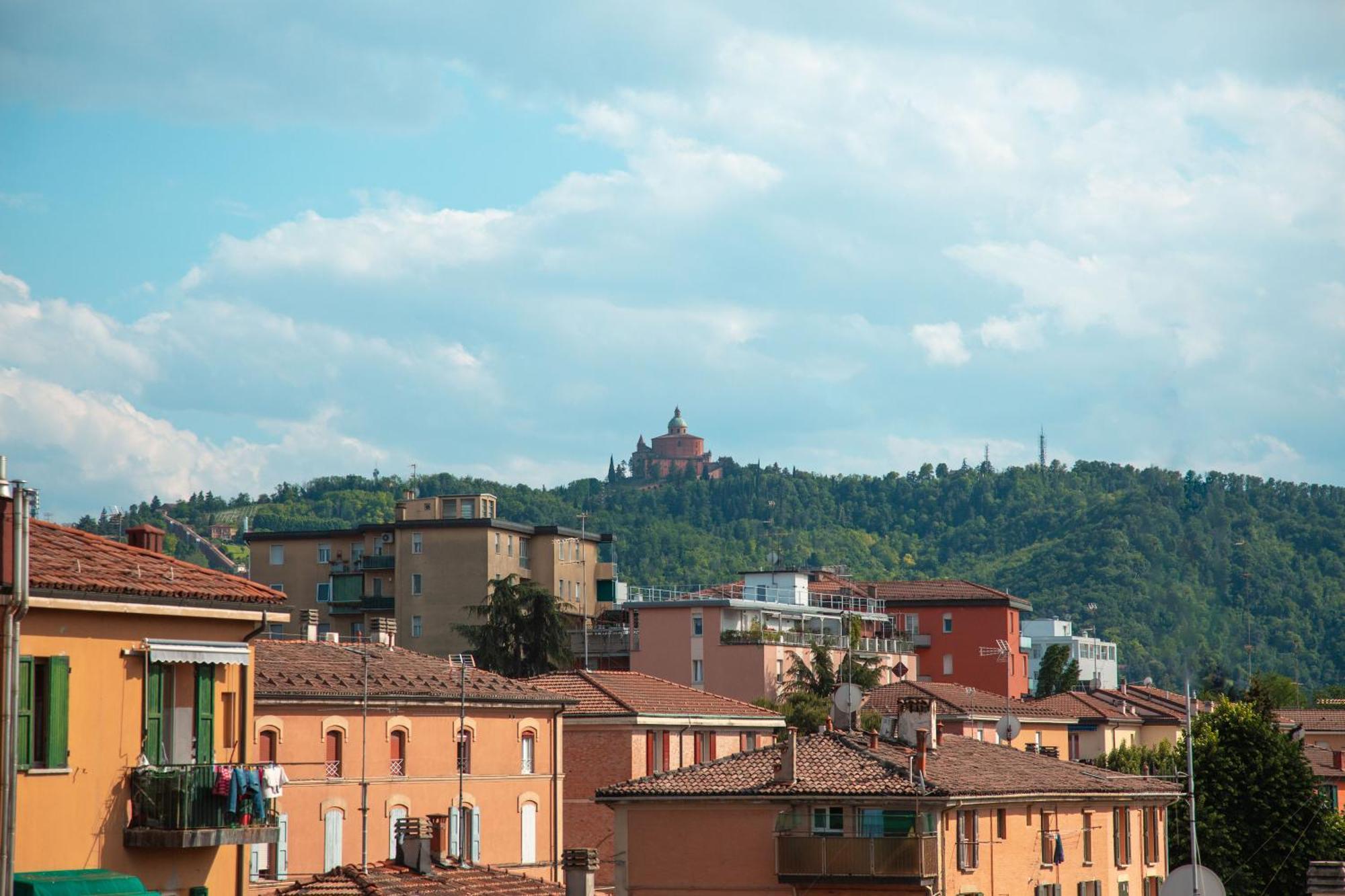 Appartamento Accogliente Con Vista San Luca 博洛尼亚 外观 照片
